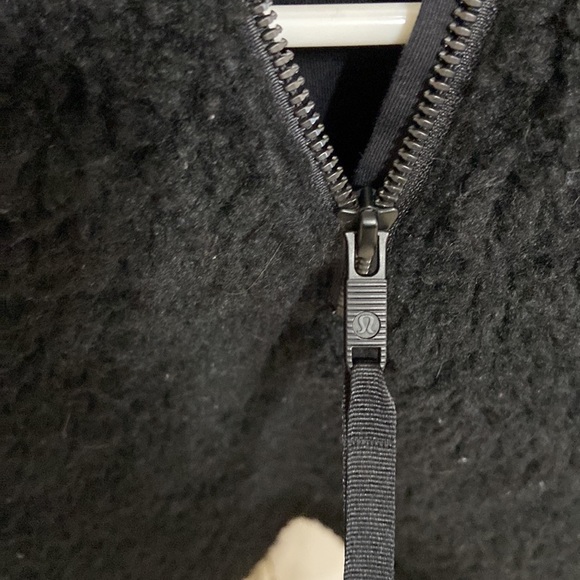 Fuzzy lululemon sweater half zip - Picture 2 of 3
